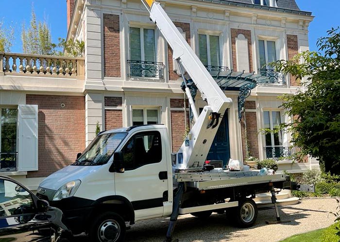 Artisan couvreur à Champigny-sur-Marne (94500) - Compagnons Lamberty dans le Val de Marne 94 et en Ile de France